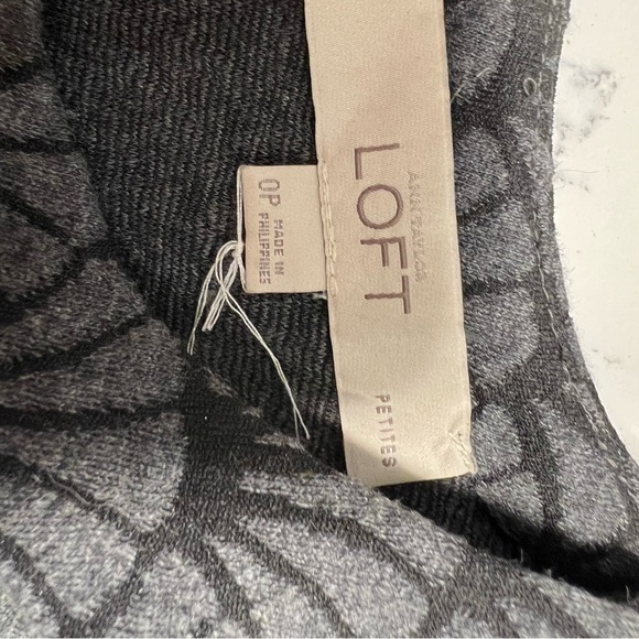 Loft Dress - Picture 4 of 4